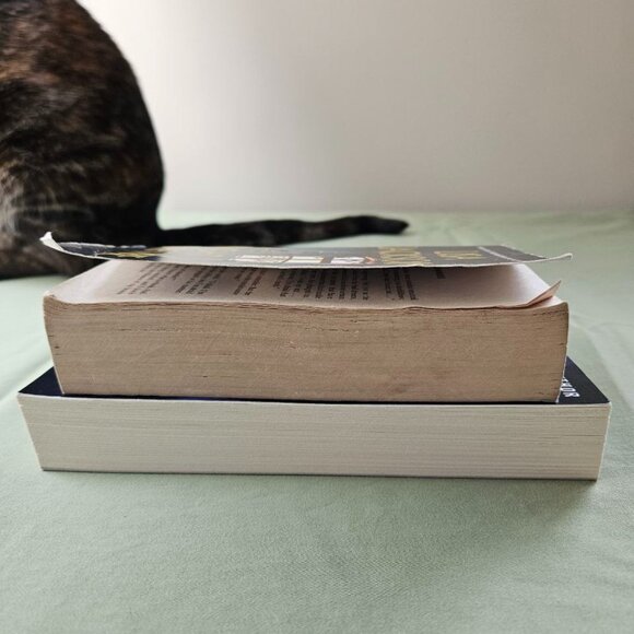 2 Book Bundle:‎ Sandra Brown - Out of Nowhere & Lisa Jackson - The Night Before - Picture 5 of 10